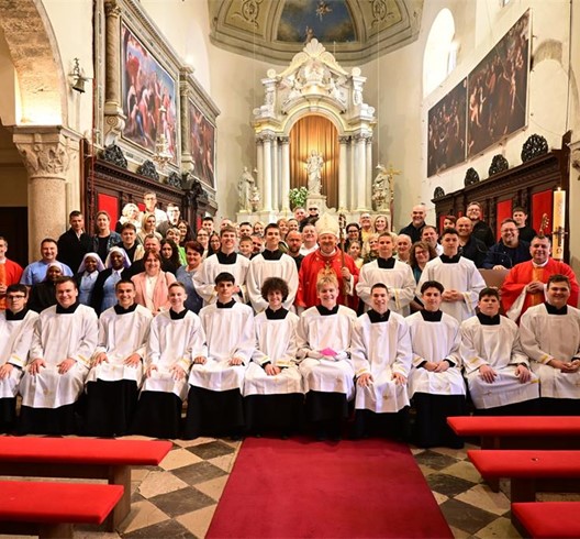 Hodočašće šalatskih sjemeništaraca i njihovih obitelji na otok Krk